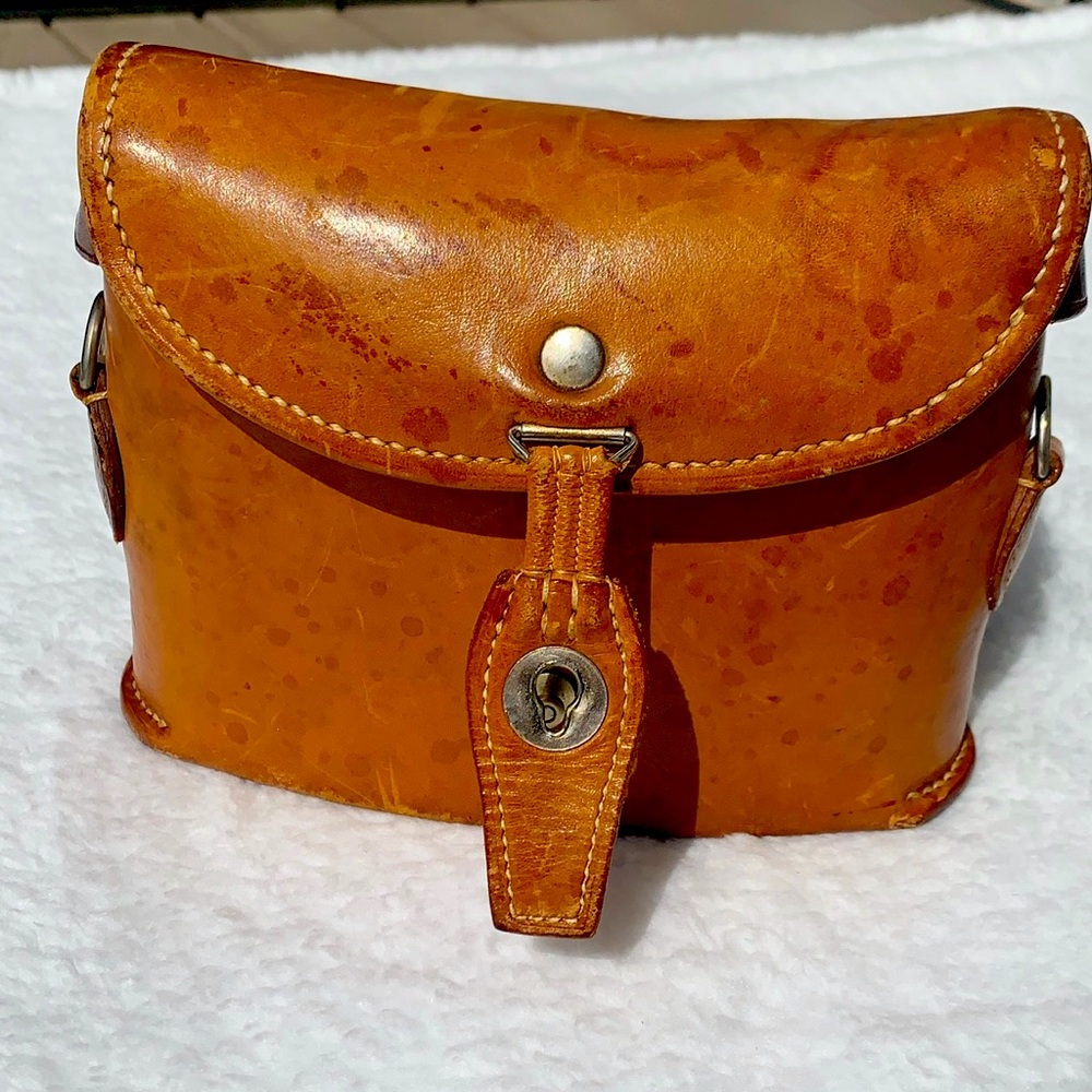 Vintage small tan leather bag